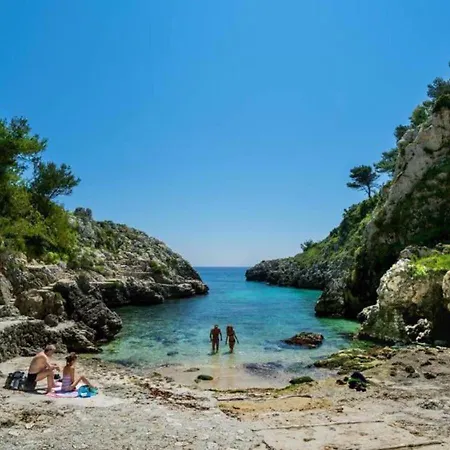 Dehomes - Castro Sul Mare Apartmán *