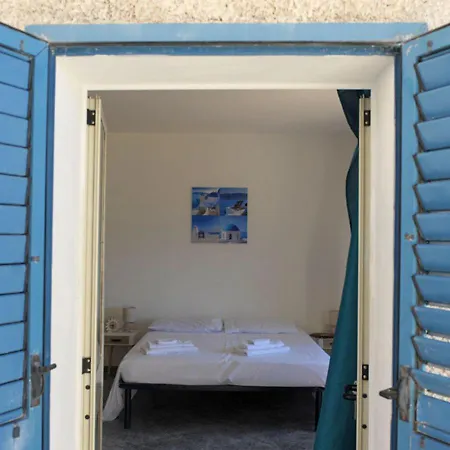 Dehomes - Castro Sul Mare * Castro (Lecce)