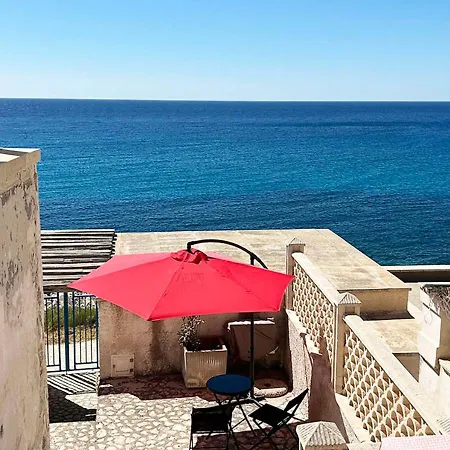 Dehomes - Castro Sul Mare * Castro (Lecce)
